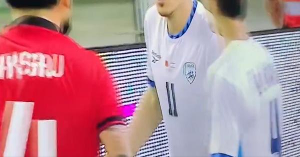 Incident u Tirani: Gol Izraela i provokacija izazvali haos na terenu /VIDEO/