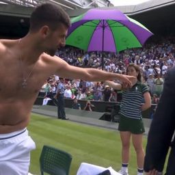 Đoković izgubio set, pa pobesneo: Novak tražio da se provokator izbaci sa stadiona