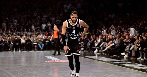 Oglasio se Dvejn Vašington! /VIDEO/