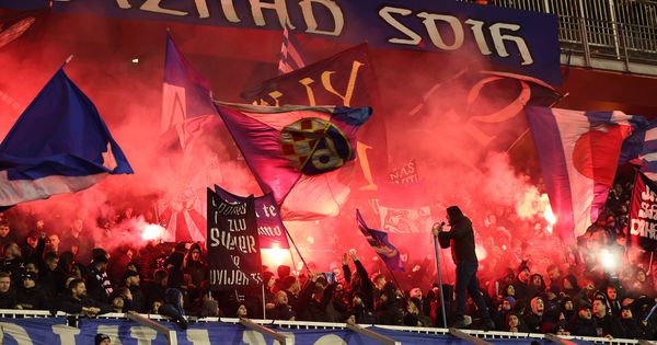 "Je*emo vam majku komunističku!" Haos na hrvatskom derbiju, uvrede na račun Tita i hapšenja