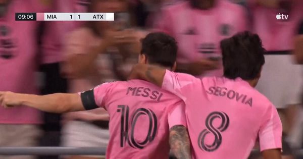 Mesi i Suarez golovima otvorili novi stadion Bekama!