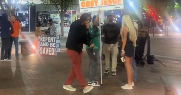 Prošle sedmice dobio otkaz u NBA, sada propoveda na ulici /VIDEO/