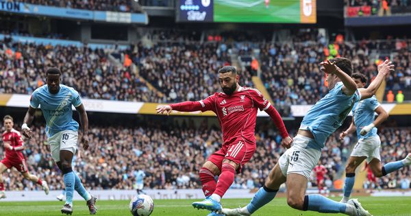 Klop mu ostavio savršenu mašinu, a on je srozao na dno! Slot hoda kao mesečar, Liverpul se raspada, zvezdice glume ludilo, a legende kluba su zrele za penziju!