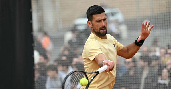Tenis se igra i na trgovima "večnog grada": Đoković iznenadio i zapalio publiku u Rimu