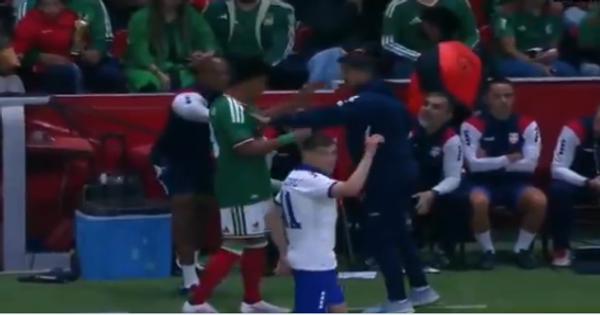 Paunoviću prekipelo! Ušao u sukob sa fudbalerom, pa morali da mu se izvinjavaju /VIDEO/