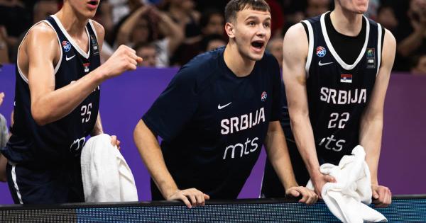 Dečaci, zaslužili ste ovo: Legende stale u red da čestitaju finale kadetima!