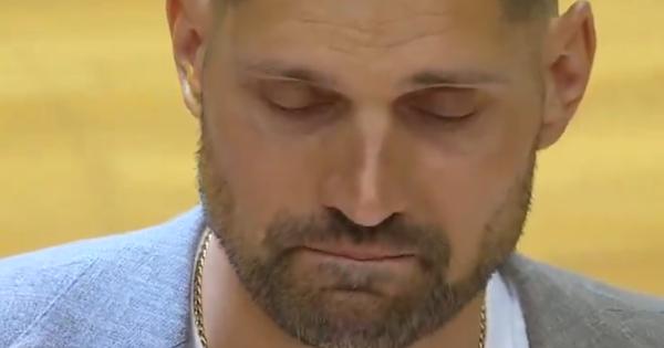 Plače Nikola, plače Crna Gora! Vučević se u suzama oprostio /VIDEO/