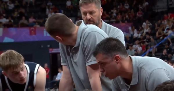Selektor Orlića zagrmeo na tajm-autu finala Svetskog prvenstva: Igramo kao ku*ac, us*ali smo se! /VIDEO/