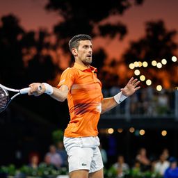 Novak se nervirao, ali ne ume da izgubi u Australiji! Razbio Šapovalova i zakazao BOŽIĆNI SPEKTAKL protiv Medvedeva!