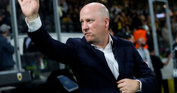 Potpuna ludnica: Na trening AEK-a došlo 12.000 navijača, a za sve je zaslužan Marko Nikolić /VIDEO/