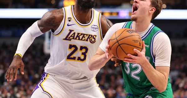 Kuper stao uz rame Ajversonu, protiv Lejkersa pao najgori niz u poslednje 32 godine /VIDEO/