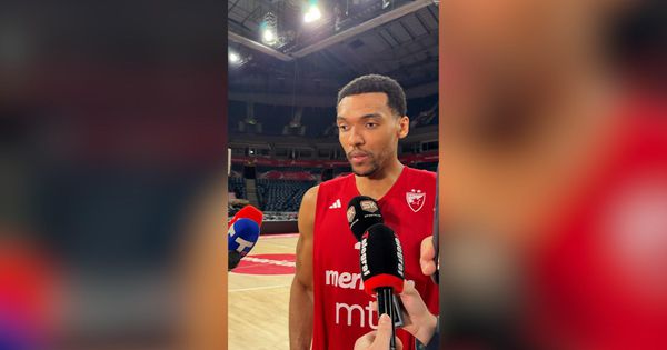 "Zabolelo nas je što smo izgubili od Partizana!" Bolomboj iskreno govorio o derbiju, pa najavio Pariz