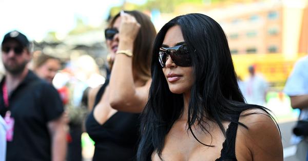 Ludnica u Monte Karlu: Kim Kardašijan prvi put uz Hamiltona na stazi, tifozi besni, a šef Ferarija hitno prebačen u bolnicu!