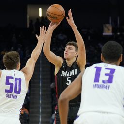 NBA liga dočekala novog Srbina, Jović debitovao u predsezoni i pokazao da se od njega mnogo očekuje /VIDEO/