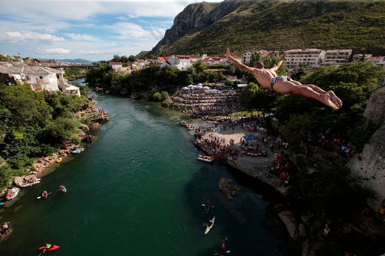 "Mostarsko ludilo": Čuveni skokovi sa mosta