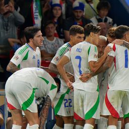 Šou Italijana usred Pariza: Primili gol u 13. sekundi, pa razneli Francuze! /VIDEO/