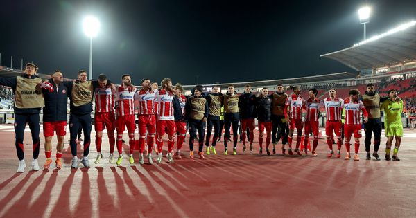Razrešena dilema: UEFA kaznila Zvezdu zbog uvreda i baklji, a ne zbog koreografije!