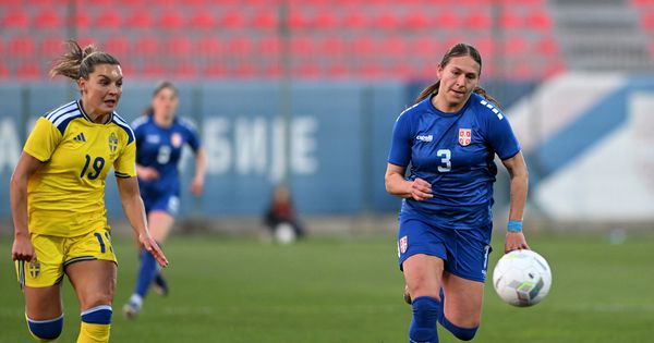 Šta je to dočekalo Šveđanke u svlačionici: Tajni pamflet o srpskoj heroini ih razoružao u Staroj Pazovi! /FOTO/