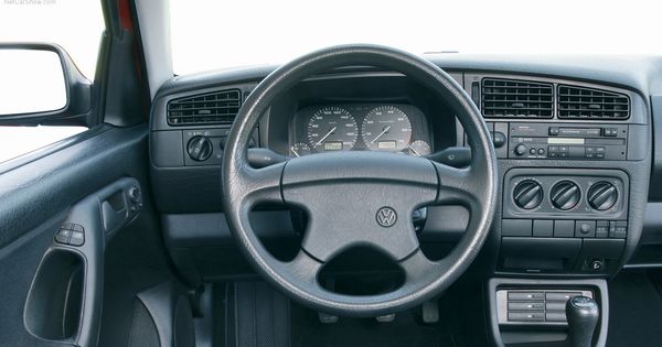 Evo zašto brzinomeri u automobilima imaju označene brzine koje nikada neće postići - i zašto je to dobro!