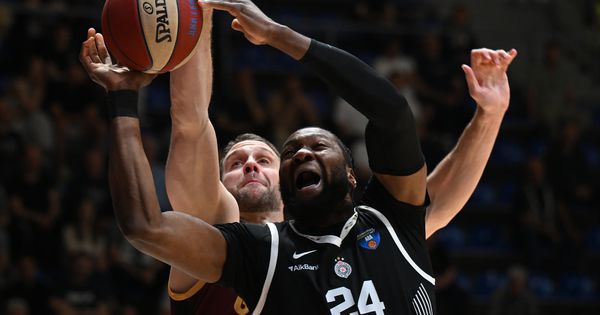 BOSNA – PARTIZAN Vašingtonu krvari šaka, Penjaroja hitno morao da ga pošalje na klupu!