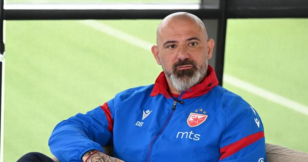 "Prelazni rok nije gotov, čeka se kraj Mundijala za nove potpise!" Stanković najavio transfer bombe, ali i zabrinuo zvezdaše: Cilj je plej-of za ulazak u LŠ