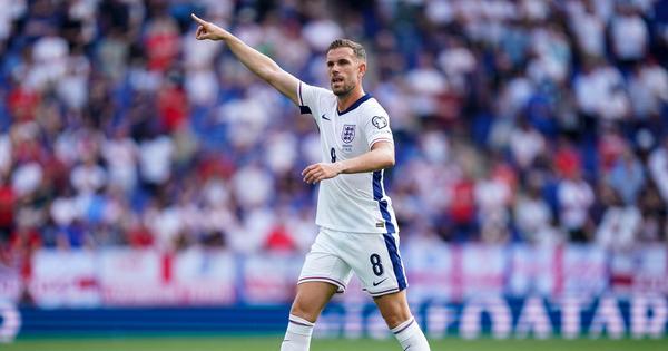 Bivši kapiten Liverpula raskinuo ugovor sa Brentofordom, ali ostaje u Londonu?!