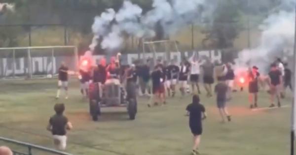 Ovo ima samo u Srbiji! Navijači uleteli na teren u Beogradu traktorom, pa napravili potpuni haos /VIDEO/