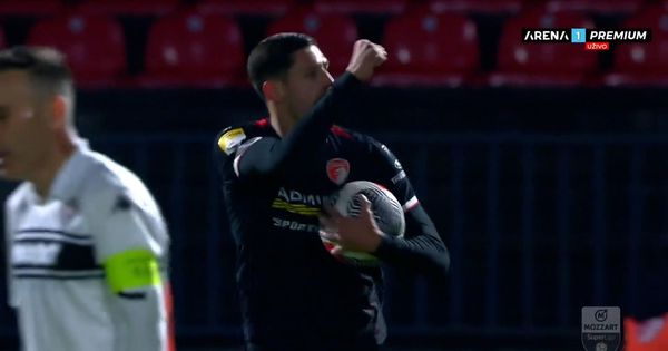 Ređaju se golovi kao na traci: Sokler iskoristio grešku crno-belih i smanjio zaostatak