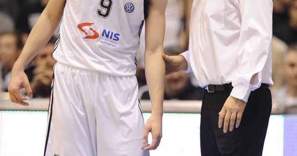 "Najveći među najvećima..." Kapiten Partizana se oprostio od Duška Vujoševića /FOTO/