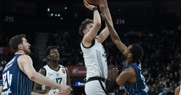 Efes i Partizan, meč za prestiž /GALERIJA/