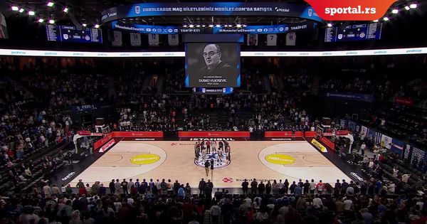 Muk u Istanbulu: Održan minut ćutanja povodom smrti legendarnog Duška Vujoševića