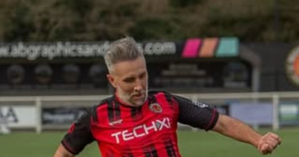 Bio zvezda filmova za odrasle, potpisao najčudniju polisu osiguranja, a sada je postao - fudbaler!