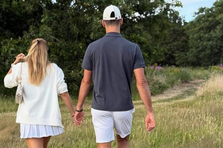 Jelena Đoković slikom iz šume otkrila kako Novak koristi slobodne dane na Vimbldonu /FOTO/