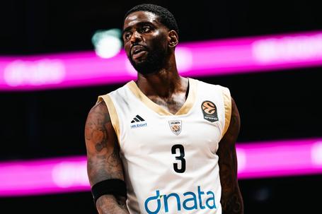 Dubai se umalo okliznuo protiv Olimpije: Bejkon se raspištoljio i srušio Manekene!
