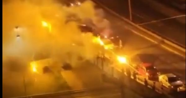 Navijači Partizana izašli na ulice i poslali poslednji pozdrav Dušku Vujoševiću /VIDEO/