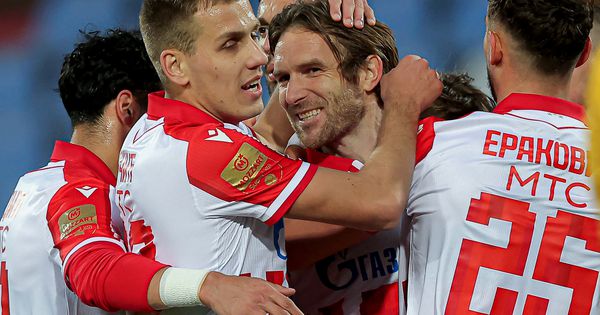 ZVEZDA – SPARTAK Enem ušao sa klupe i glavom bacio Golubove na kolena! /VIDEO/