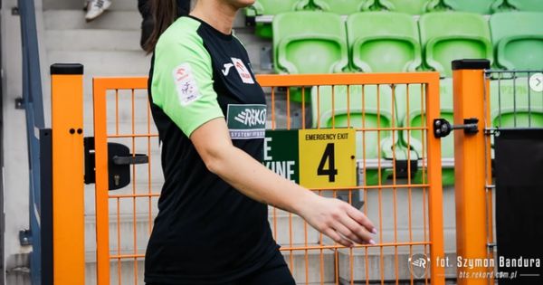 Skandal u Češkoj: Trener četiri godine tajno snimao fudbalerke u svlačionici, kameru krio u rancu!