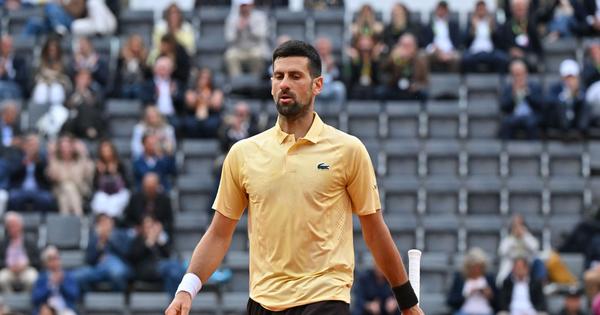 Novak Đoković se oglasio nakon šokantnog ispadanja sa Mastersa u Rimu: Napisao je samo dve reči! /FOTO/