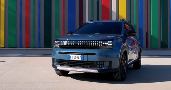 Pogledajte: Fijat Grande Panda na testu automatskog kočenja! Automobil iz Kragujevca nije bio ubedljiv sa pešacima /VIDEO/