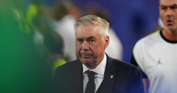 "Dajte otkaz Ančelotiju, pa neka ide na sud!" Legendarni Brazilac traži smenu selektora
