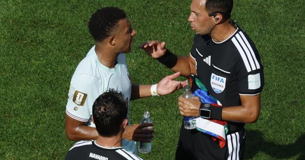 Šta to radi, FIFA? I Argentinac delegiran za polufinale Mundijala