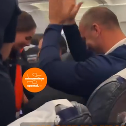 Srebrni Đurić krenuo za Beograd, čitav avion aplaudirao srpskom heroju! /VIDEO/