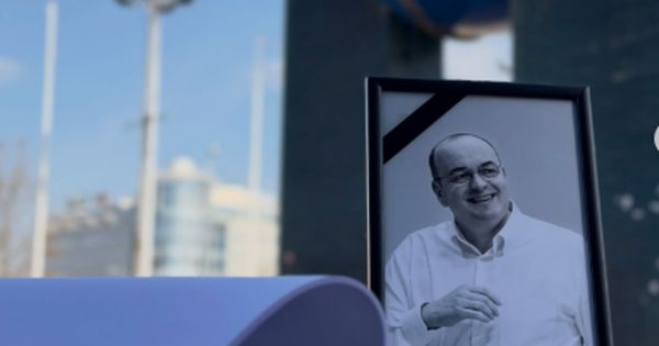 Poslednji pozdrav Dušku: Otvorena knjiga žalosti na platou ispred severne strane Beogradske arene