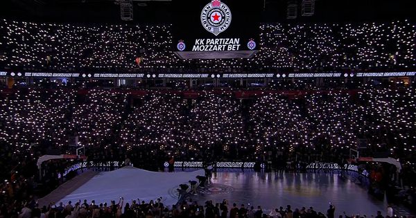 "Vujošević je večan" Evroliga se oglasila posle dirljivih scena u Areni /VIDEO/