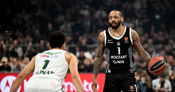 "Čuvali ste me kad mi je bilo najteže!" Karlik Džons potpisao, pa zapalio Grobare: Ostajem još dve godine! /VIDEO/