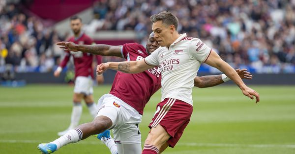 VAR spasao Tobdžije i pogurao ih ka peharu! Arsenal preživeo kliničku smrt u završnici i nastavio da grabi ka tituli