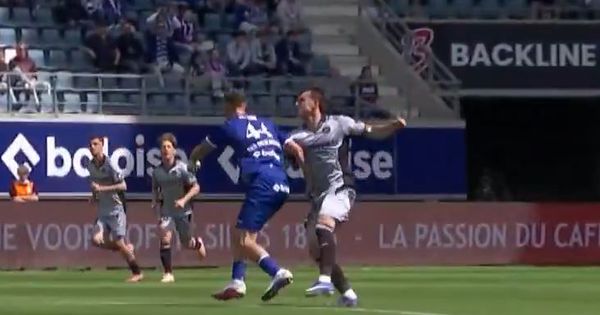 Pomračenje Cvetkovića: Dobio udarac s leđa, uzvratio pesnicama i dobio crveni karton! /VIDEO/