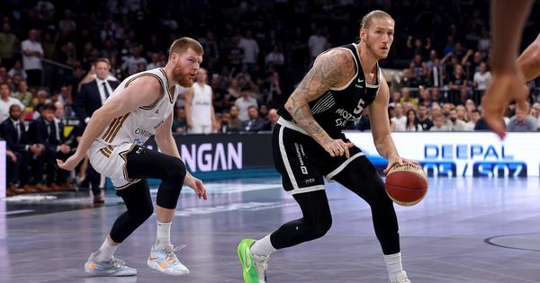 PARTIZAN – DUBAI Au, šta radi Karlik: Plej crno-belih pleše u Areni! /VIDEO/