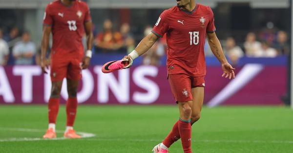 Mnogi fudbaleri imaju ovu bolest: Portugalac igrao sa isečenom kopačkom, a onda je otkrivena prava istina