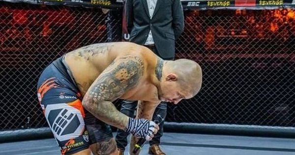 Vaso Bakočević je još uvek MMA borac, i on će biti u kavezu u Beogradu!